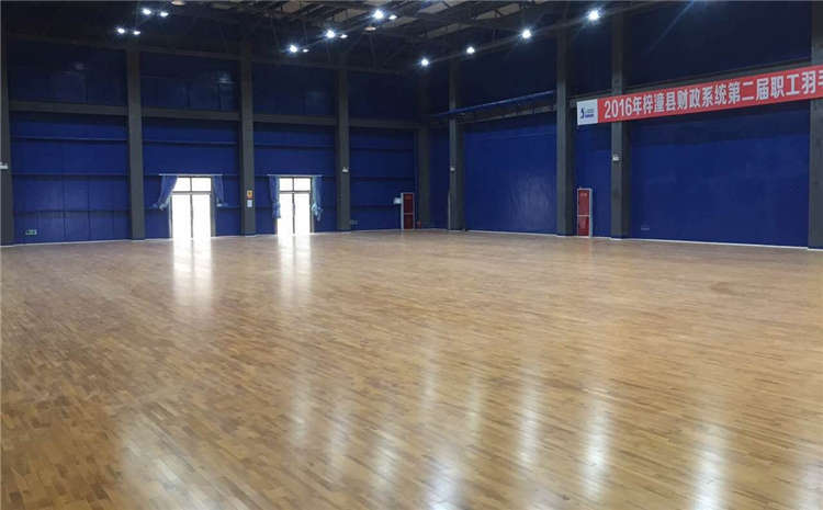 楓木木地板籃球館怎么保養?