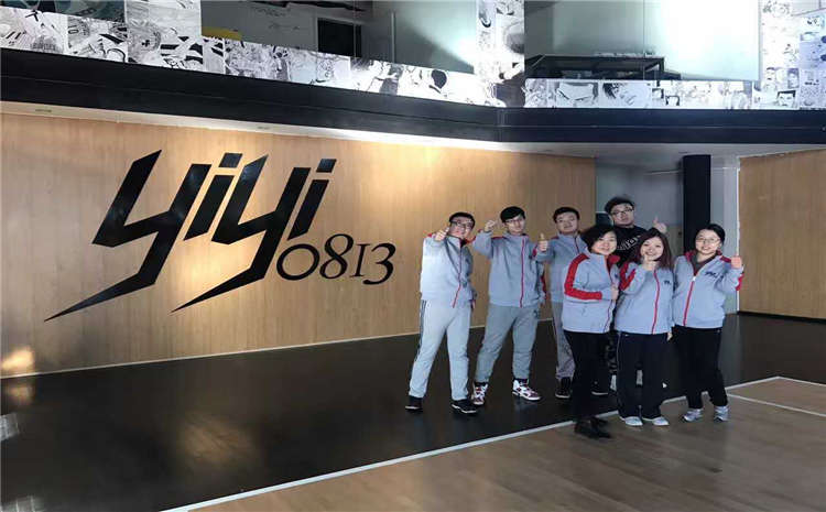 五角楓實木運動地板廠家哪家好?