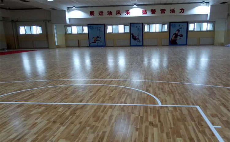 20厚籃球館木地板報(bào)價(jià)
