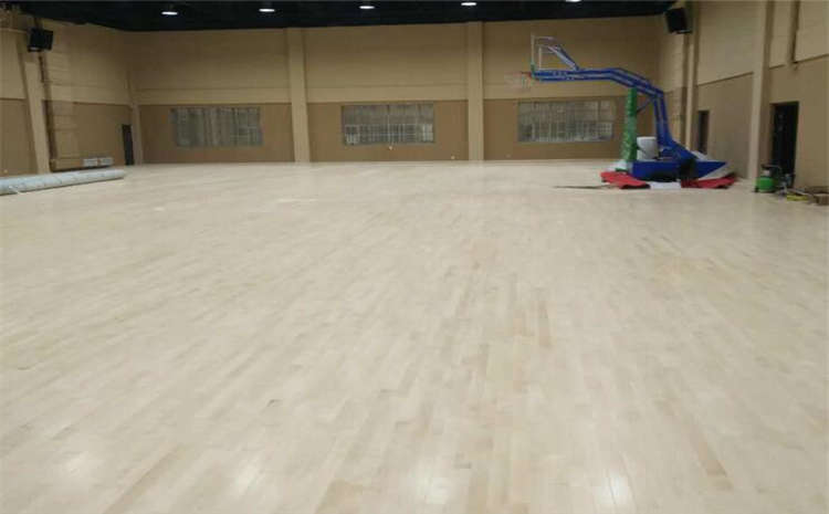 楓樺木NBA籃球場木地板哪個牌子好?