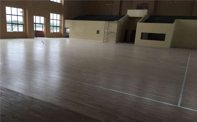 楓木體育館實木地板哪個品牌好?